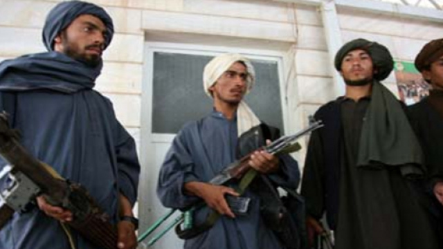 I talebani non commentono la morte del loro leader