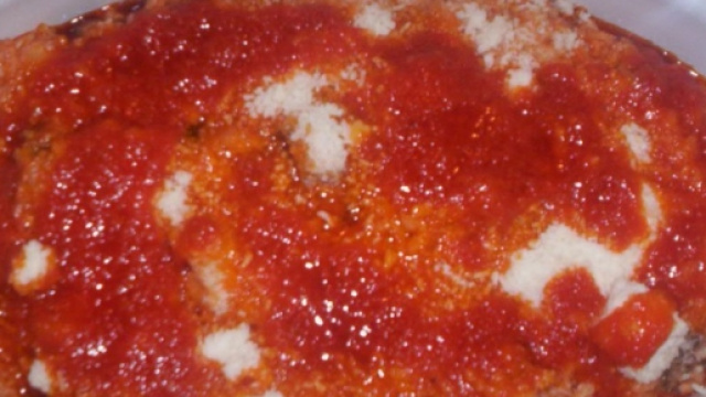 Il riso al forno con pomodoro e mozzarella