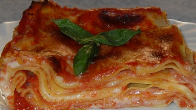 La lasagna con porri e pomodoro