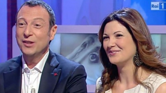 Amadeus e la moglie Giovanna ospiti