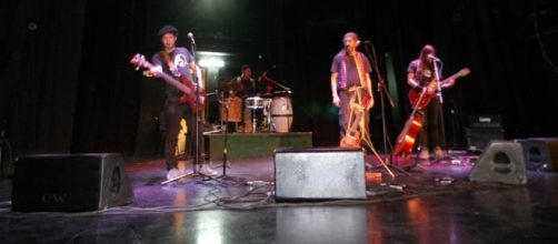 Grupo Alturas en el Teatro Imperial de Maip&uacute;