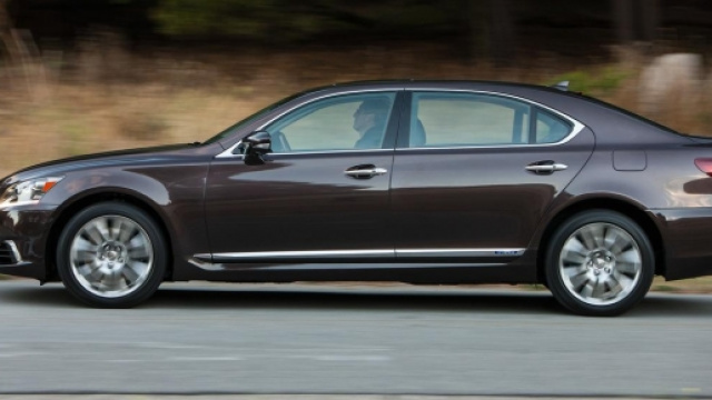 Ecco la nuova Lexus LS600hL 2015