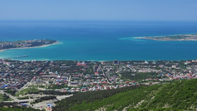 La baia di Gelendzhik (55 000 abitanti).