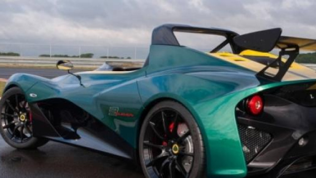 Nuova Lotus 3-Eleven 2015