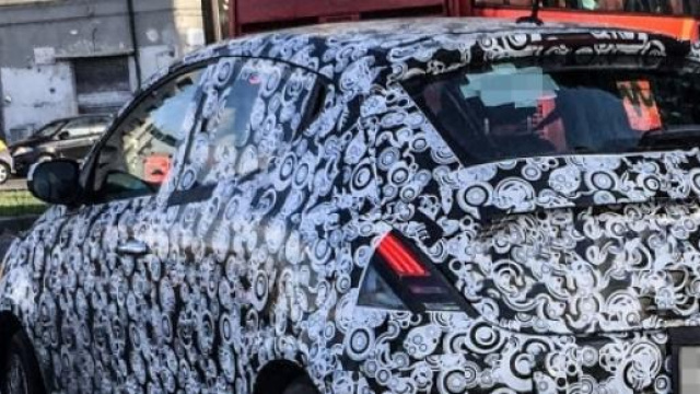 Lancia Ypsilon restyling: avvistata durante i test