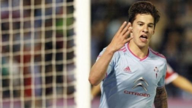 Santi Mina con la maglia del Celta