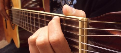 La m&uacute;sica nos define a nivel psicol&oacute;gico y social