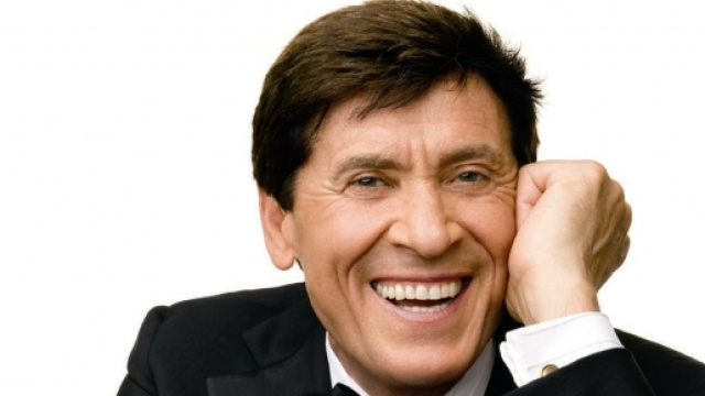 Un ritratto di Gianni Morandi, cantante