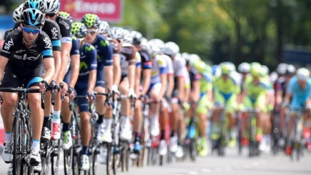 Il gruppo guidato dal Team Sky