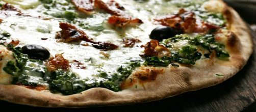 Massa de br&oacute;colis com queijo e tomate seco