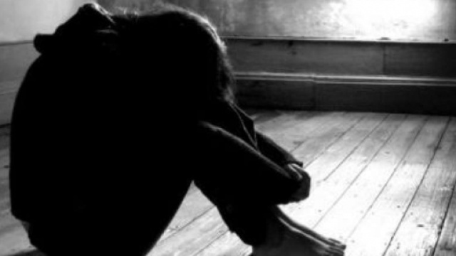 Violentata dal patrigno, partorisce a 11 anni.