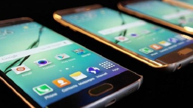 Calano i prezzi di Galaxy S6 e S6 Edge.