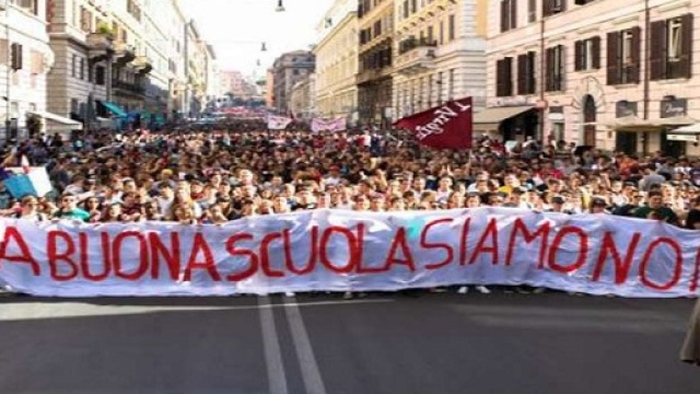 Giorni di movimentazione sul fronte della scuola