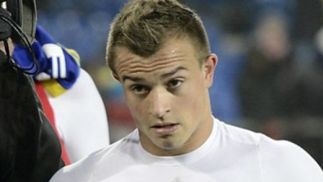 Shaqiri esce perplesso dal campo