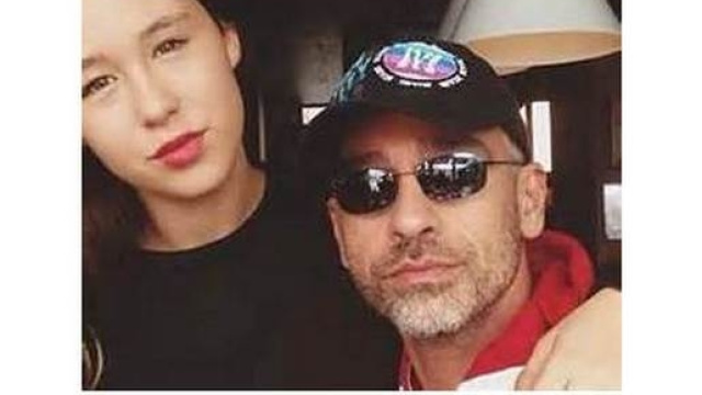 Aurora Ramazzotti insieme al padre.