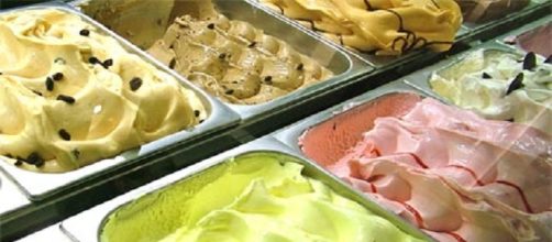 Sorvetes s&atilde;o cheios de corantes artificiais