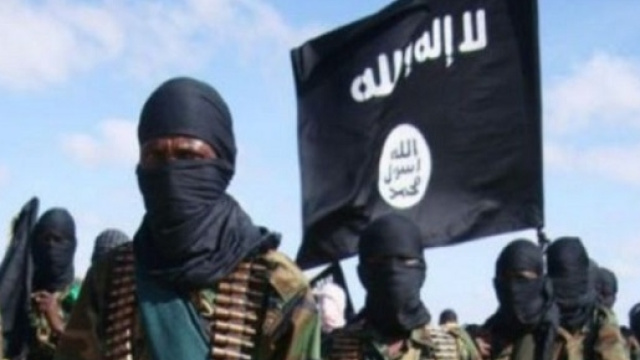 jihadisti dell' ISIS come banditi a volto coperto