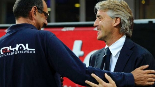 Mancini e Sarri si abbracciano dopo gara