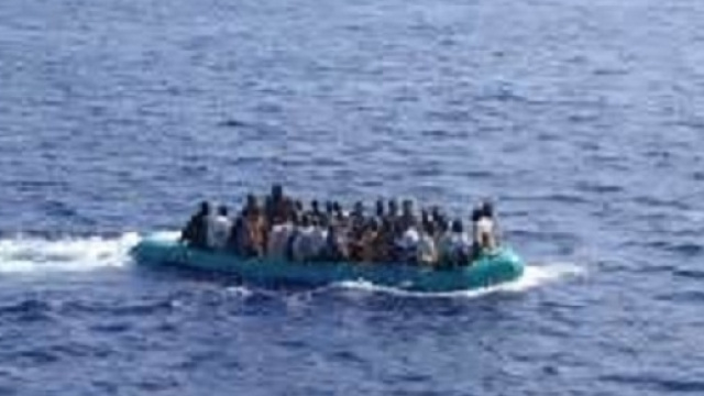 Migranti irrazionali, umani alla deriva, oltre....
