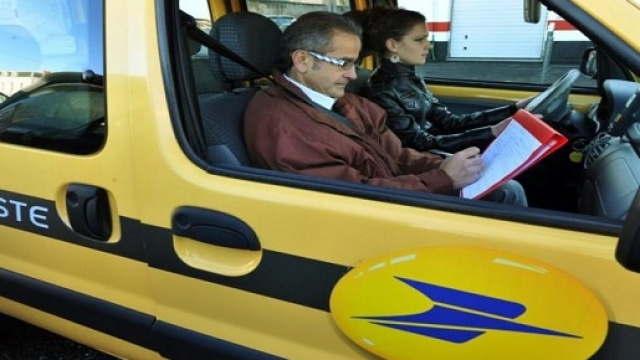 Les voitures de la Poste et le permis de conduire