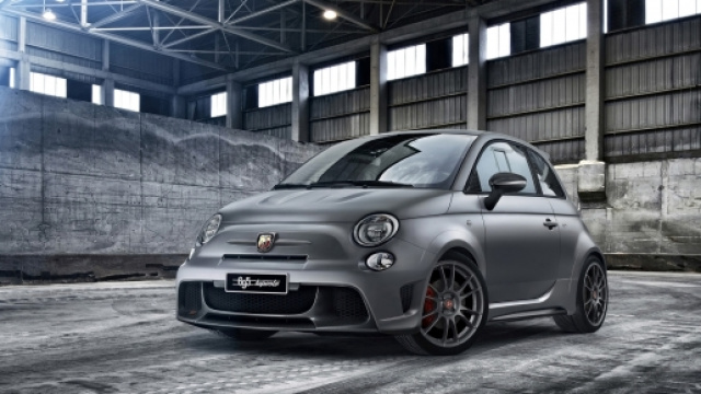 Fiat Abarth 695 Biposto. La pi&ugrave; potente di sempre