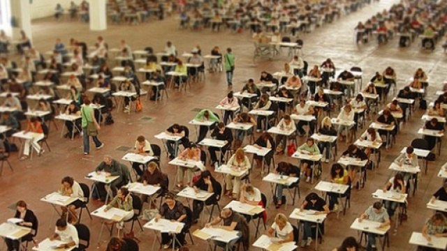 Insegnanti impegnati in un concorso