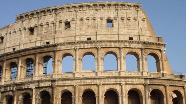 Roma, polemiche per i funerali del boss Casamonica