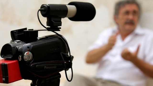 Gli uomini avrebbero voluto cancellare le immagini