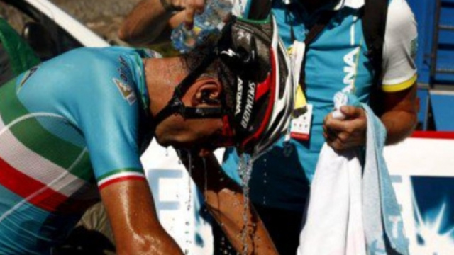 Vincenzo Nibali distrutto dopo la tappa