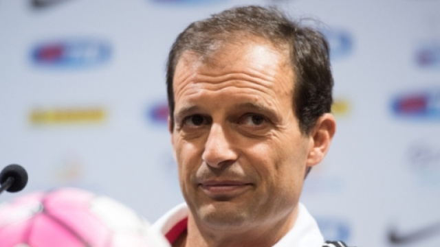 Juventus, Allegri attende il centrocampista