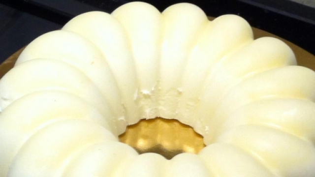 La bavarese al cocco e nocciole