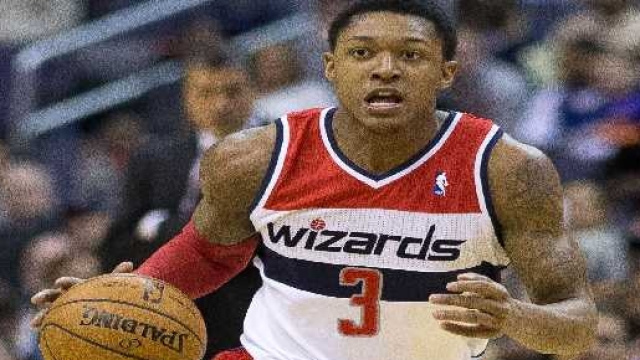 Bradley Beal in azione con i Wizards