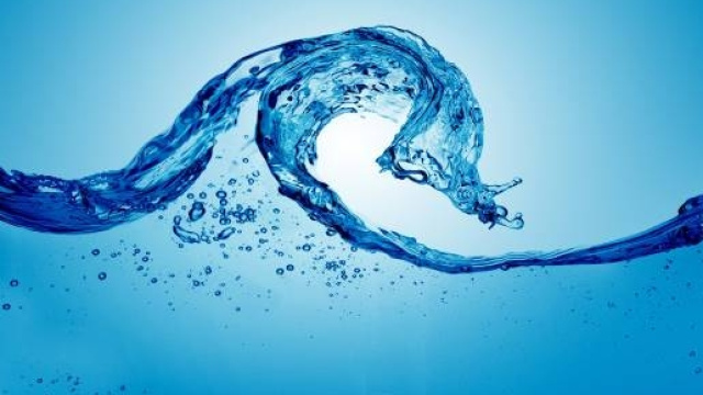 Bere acqua sarebbe inutile per la salute