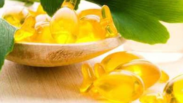 Oli naturali e miele per rigenerare i capelli