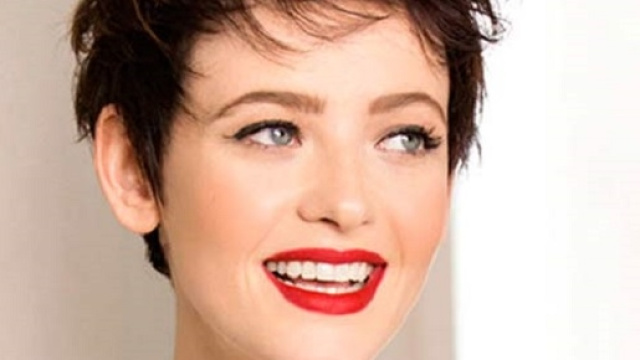 Pixie castano: il taglio ed il colore dell'anno