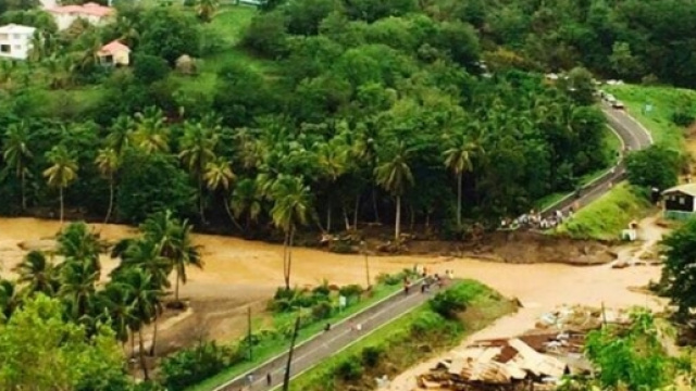 Il Macoucherie River dopo il passaggio di Erika