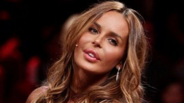 Nina Moric insulta fan disabile