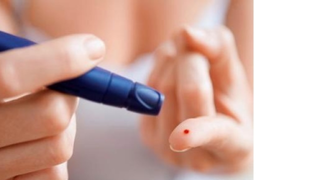 Esame glicemia pronto per essere inviato al medico