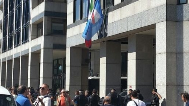 Consiglio regionale della Campania, esterno