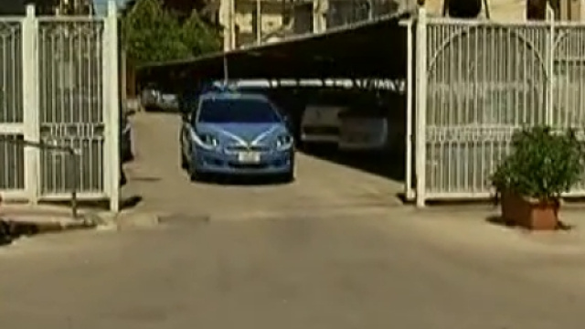 Questura di Caltanissetta, volante in servizio