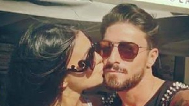 Amedeo e Alessia sommersi dalle critiche.