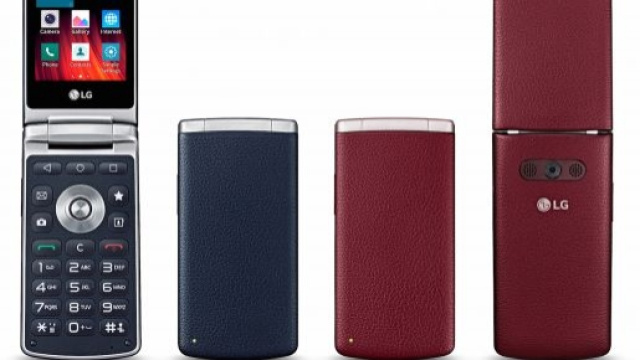 Nuovo Smartphone a conchiglia LG Wine Smart