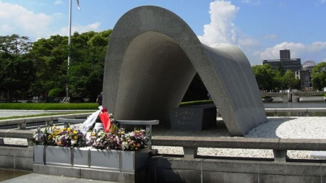 Monumento al ricordo: Hiroshima Cenotaph