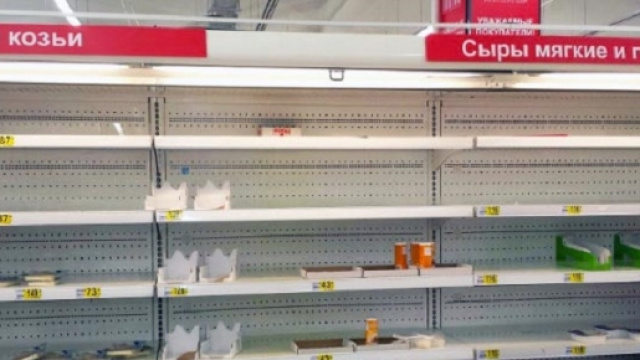 Il cibo scarseggia nei supermercati russi