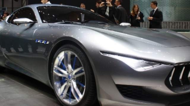 Maserati Alfieri in uscita nel 2018.
