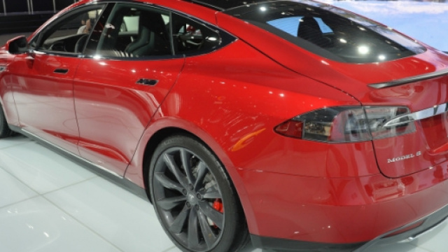 Tesla S, l'automobile controllata dagli hacker