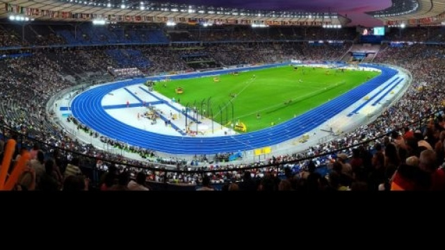 Campo da calcio, la moderna arena,