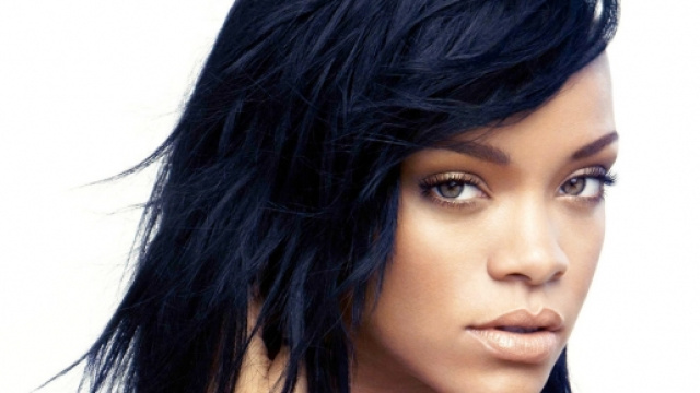 Rihanna in uno dei suoi tanti look