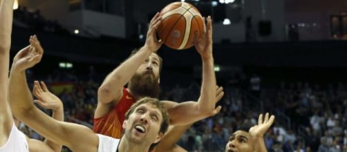 Gran juego. Espa&ntilde;a sufri&oacute; pero pas&oacute; a octavos