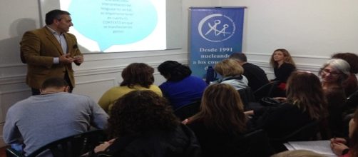 Los counselors se re&uacute;nen cada semana en la entidad